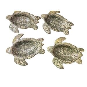 4 Plastic Turtle Plates Outdoor Dining Cocktail Snacks